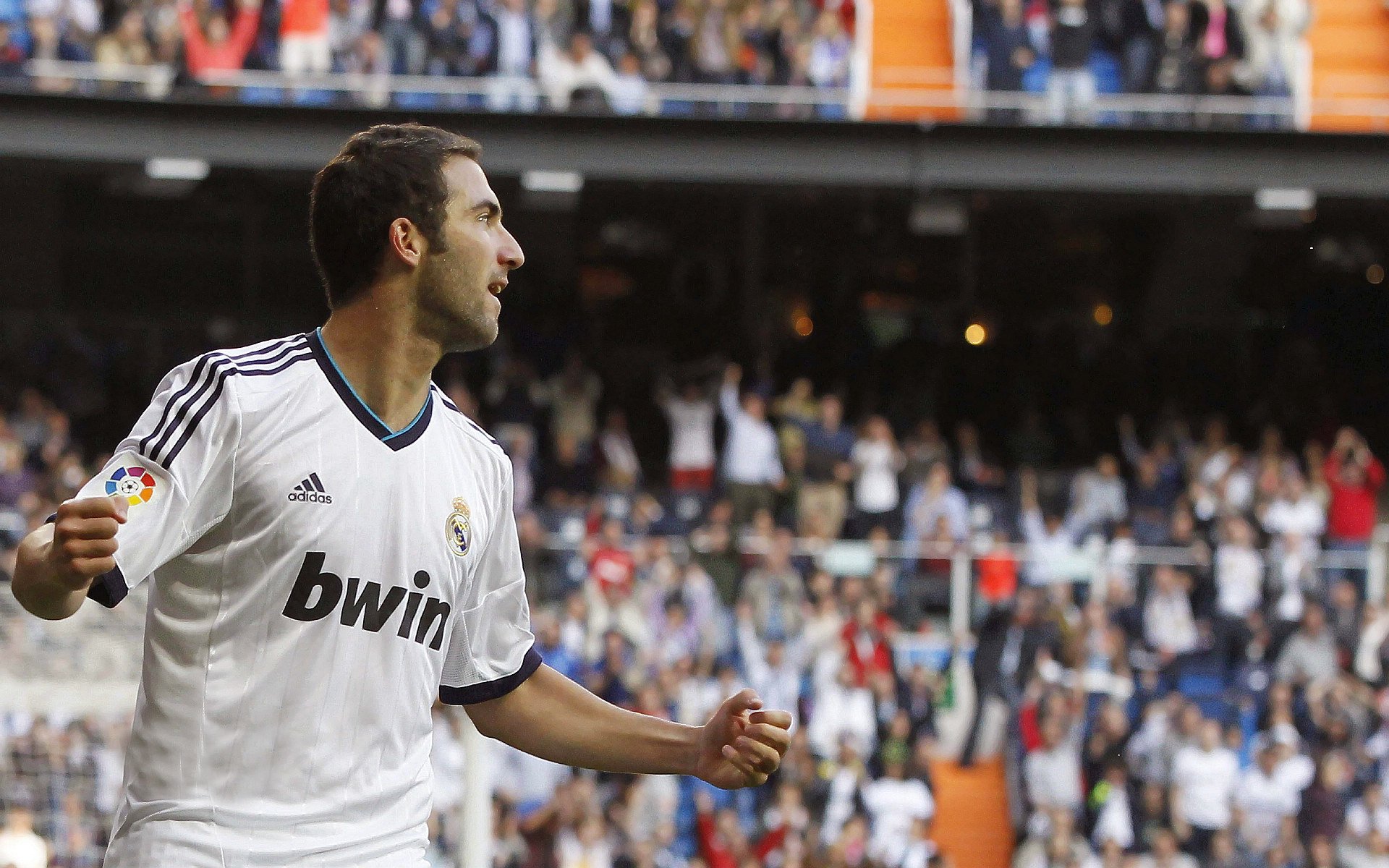 曼城客场-小胜本菲卡，稳固小组第一，曼城必胜